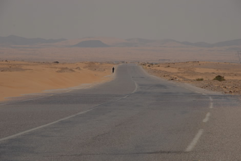 جاده بیابان