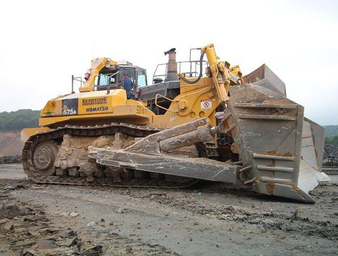 بزرگترین بولدوزر-KOMATSU D575A